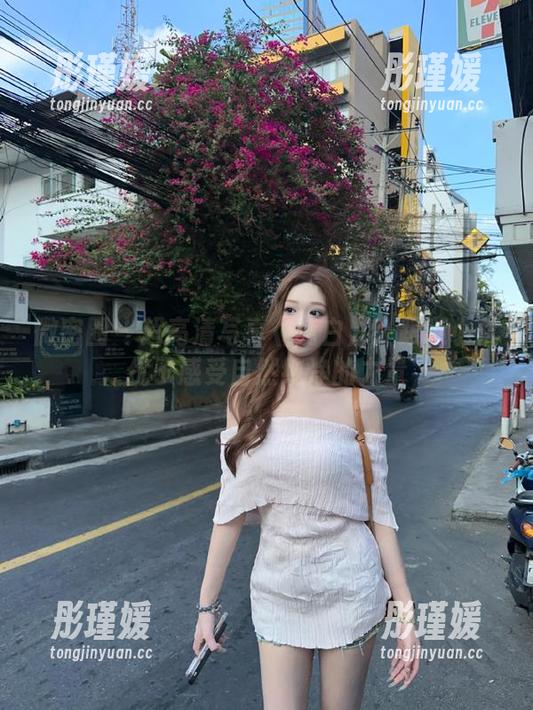 微密圈 - 超高清写真《纯白》：跟随小优优子感受自然纯净的力量