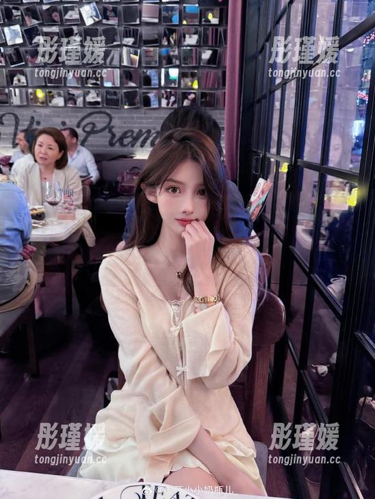 小小奶瓶儿携手《丝带女友》，超美作品免费与你分享，点击查看！