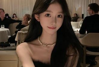 沉醉在小瑶幺幺浴室写真，美图带你领略另类美感