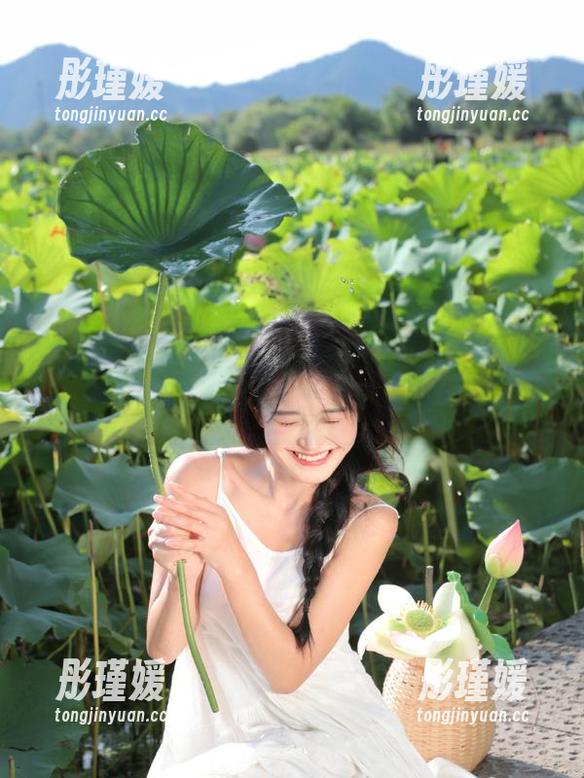 尤果网 - 乔依琳的办公室写真大揭秘，原图展示她的个人风格与品味