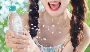 尤果网 – 独特魅力：安柔定制写真呈现裤里丝的完美之美