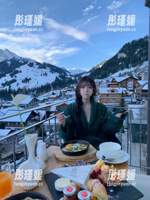 尤果网 - 徐梓伊居家写真福利图集，带来无与伦比的温馨氛围，绝对不容错过！