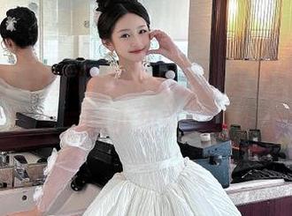 尤果网 – 全套李凌子女友写真原图，你绝对想不到背后的小故事，听听就笑了！