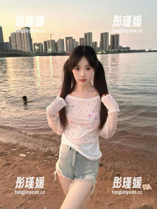 尤果网 - 王莹的浴室探秘：畅享唯美壁纸，感受每一幅美图中的温暖与柔情！