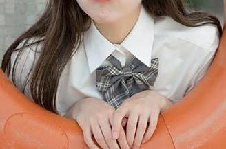 尤蜜荟 – 轻柔的丝袜与Egg_尤妮丝的娇颜，原图写真带你体会甜蜜瞬间！