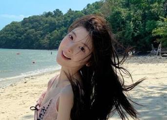 尤蜜荟 – 在线发掘：允尔的油亮写真图集，定格每一个动人的瞬间
