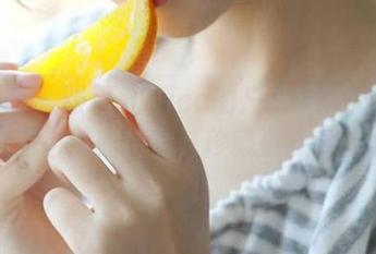 尤蜜荟 – 张思允Nice的户外写真：自嘲与自然的结合，珍藏资源分享