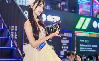 尤蜜荟 – 黄乐然与灰丝的完美融合，呈现唯美原图写真