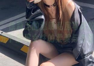 微密圈 – 徐莉芝的透明私房写真故事：微光下展现女性的柔美与力量