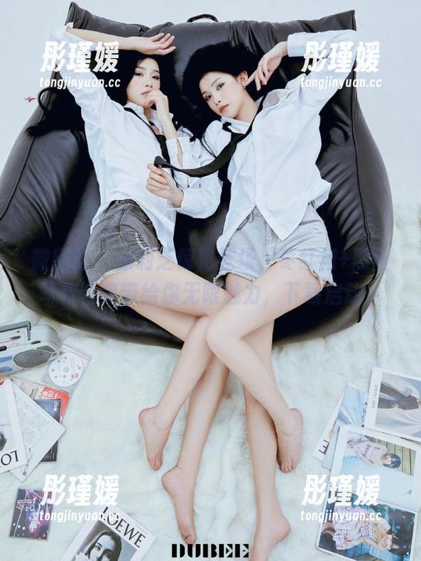 微密圈 - 徐莉芝惊艳登场，枣红裙+黑丝写真合集带给你无限魅力，下载启动！