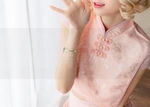 慕丝女郎 – 当芒果遇上牛仔裤：一组图包，带你领略时尚与果香的奇妙搭配！