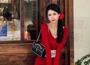 推女神 – 解锁叶佳颐的校园美图，免费下载精致作品，瞬间拥有！