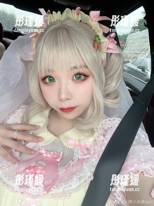 高清版本无颜小天使wy的碧蓝航线红旗袍写真，下载后请慢慢欣赏！