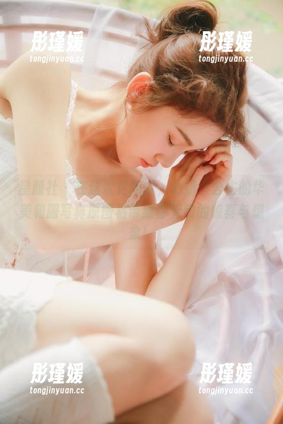 星颜社 - 在这次更新中，心妍小公主的华美和服写真原图将带给你无限的惊喜与想象！