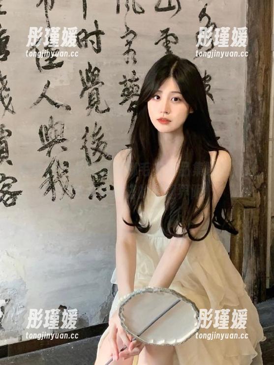 星颜社 - 最新黄寒娜毛衣作品集曝光，打破冬季穿搭的无趣界限