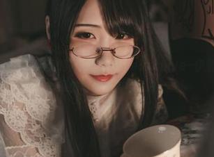 超高清照片精选：晓美妈为您呈现BlueArchive–伊落マリー体操服的时尚魅力与活力