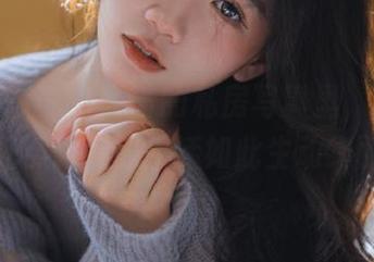 月下摄影 – 在茜茜的私房写真里，夏日阳光照耀下的生活如此生动绚丽