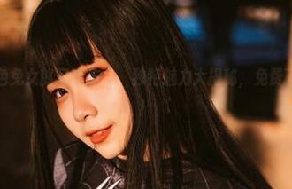 末夜787红色兔女郎写真作品，独特魅力大揭秘，免费下载即刻开启！
