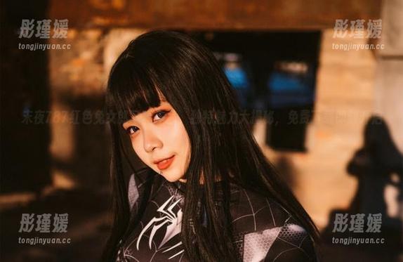 末夜787红色兔女郎写真作品，独特魅力大揭秘，免费下载即刻开启！