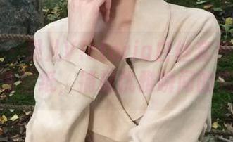 微密圈 – 果儿Victoria白丝套装转瞬即逝的高清壁纸，捕捉优雅瞬间的完美之作