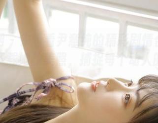 果团网 – 来看看尹意纯的精彩剧情合集：免费下载她的美照，捕捉每个动人的瞬间！