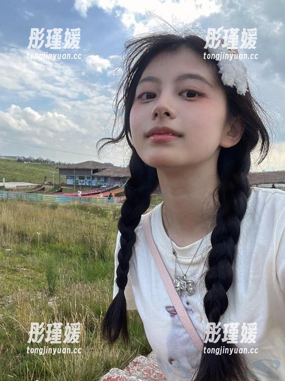梦丝女神 - 想要美图吗？来看看宁夏蕾丝的图片合集，每一张都让你心动不已！