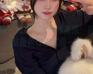 梦丝女神 – 解锁雪馨独特美感：裤里丝作品图包让你眼前一亮
