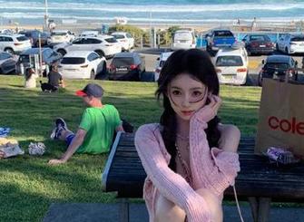 微密圈 – 洞察梦里一只喵黑色写真中，细腻的情绪与摄影技巧