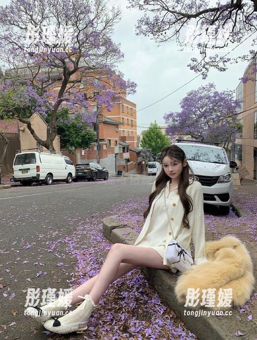 森萝财团 - 温柔如水：Sia私房图集中的美丽与恬静