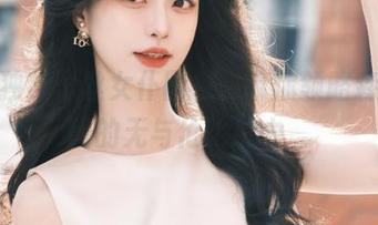 观看独特黑丝女仆图包，带你领略森萝财团的无与伦比魅力。