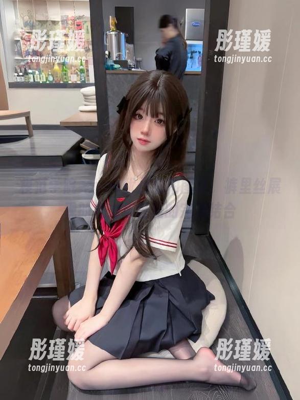 模范学院 - yoo优优私拍图集：裤里丝展现的魅力与轻盈的完美结合