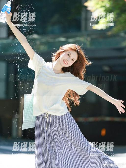 模范学院 - 下载特辑：许诺SabrinaJK写真，领略她的独特风格与美感！
