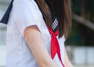 模范学院 – 探索郑颖姗的办公室写真世界，免费下载她的精彩瞬间图库！