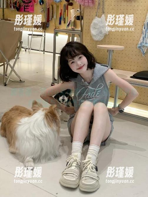 微密圈 - 洁己u连体衣作品集合：感受时尚灵感与艺术气息的极致碰撞