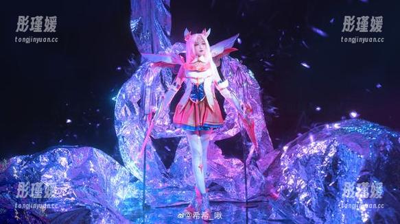 源纱希喵喵喵职业装写真合集，分享职场搭配的成功秘诀与灵感