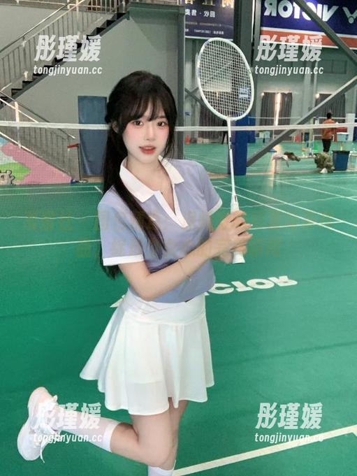爱蜜社 - 图包精选：泥鳅鳅的可爱写真作品，绽放少女心的完美瞬间