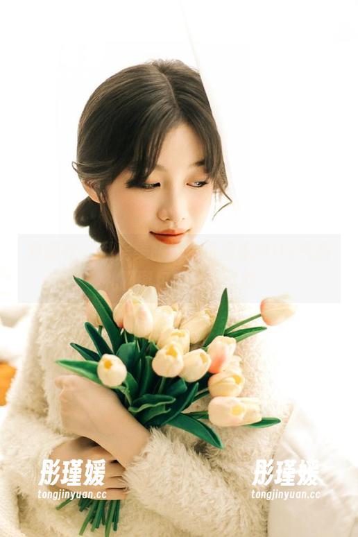 爱蜜社 - 私房美丽：探索闵妮Mily气质礼服图包的无限可能