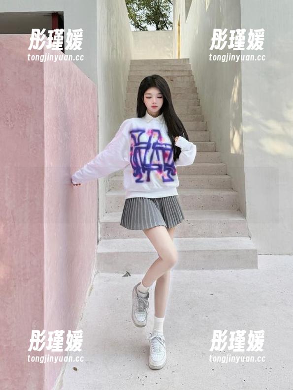 微密圈 - 精选牛奶里的果汁内衣图集，诠释独特性感与时尚态度