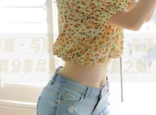 物恋传媒 – 与博主嘟嘟同行，高清长靴写真分享尽显潮流与气质之美！