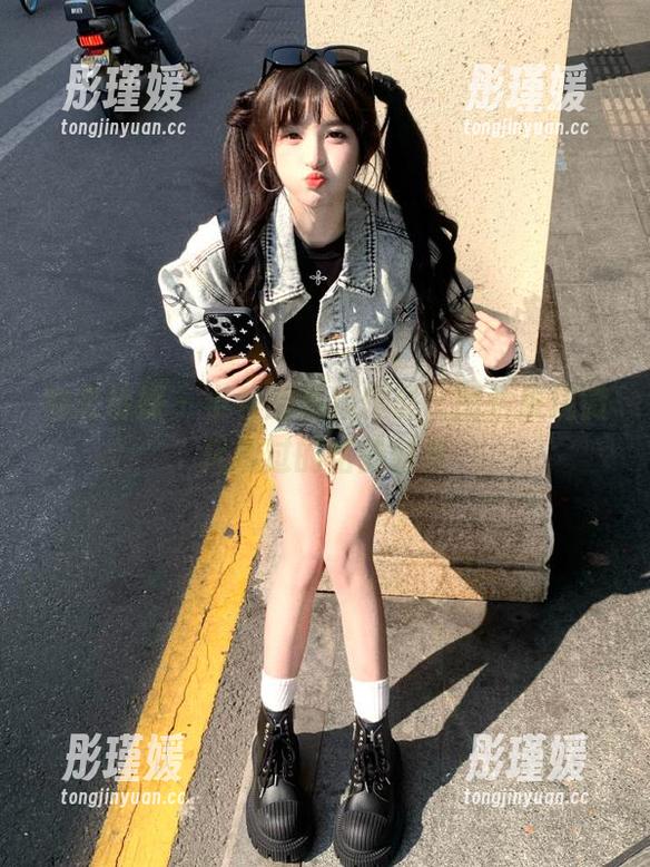 物恋传媒 - 小谷的私拍作品,图片展现微风拂过的恬静时光 物恋传媒 - 小谷的私拍作品,图片展现微风拂过的恬静时光