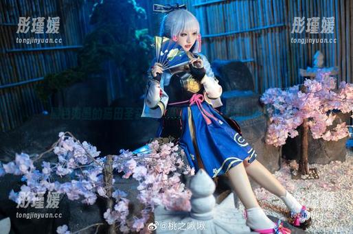 黑色如墨的猫田圣奈奈，简直是cos资源的璀璨星辰！