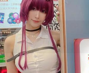 职场风尚的代表：白神泱最新写真图包，秘书形象尽显魅力与智慧