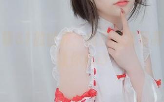 走进白银81的世界：纯白精灵写真作品集让你心动