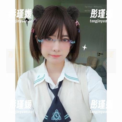 再一次迎接眼酱大魔王wnya的写真集更新，带你领略清新脱俗的艺术风格！