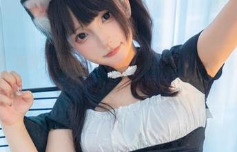 探索神楽坂真冬美腿全套原图，感受每个细节传递出的无穷魅力与自信风范！