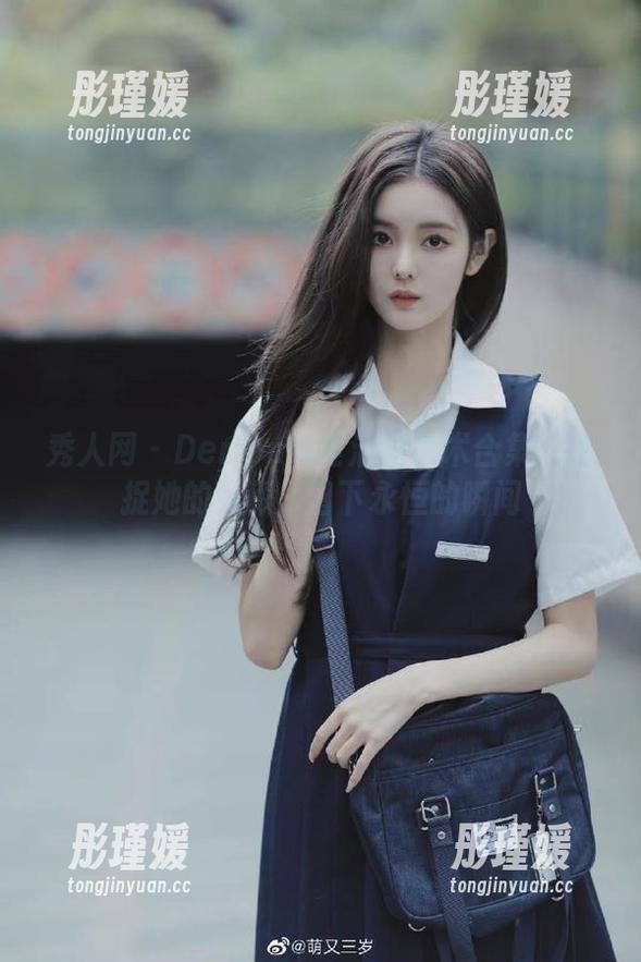 秀人网 - Demon瑶瑶清纯艺术合集：捕捉她的笑颜，留下永恒的瞬间
