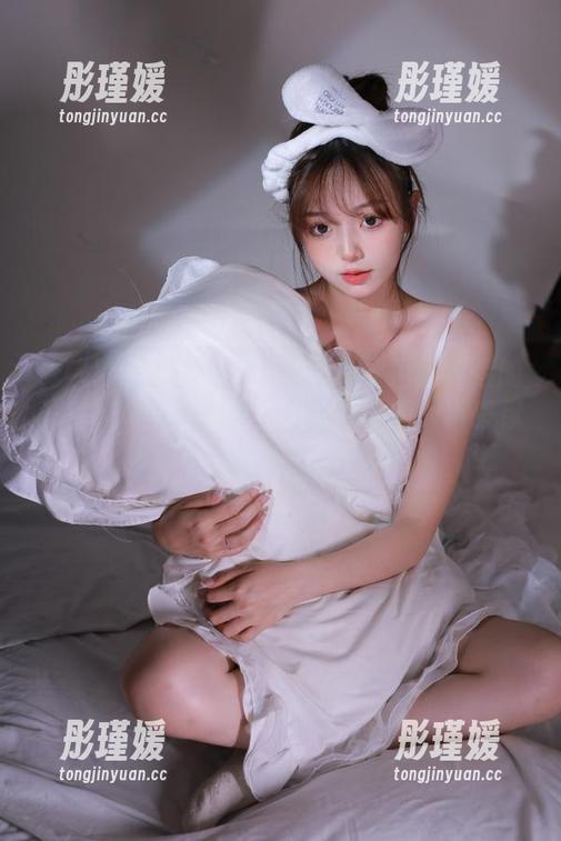 秀人网 - 探索Elise谭晓彤水手服背后的秘密，图库中的每一件作品都有故事等你来发现！