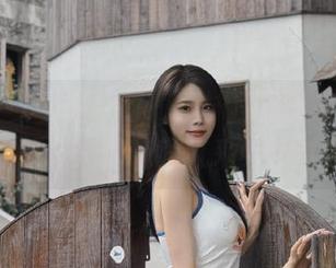 秀人网 – 可乐Vicky丝袜写真图集分享：带你领略她的时尚风采与独特风格