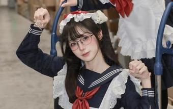 秀人网 – 周jojobaby无圣光大胆展现美腿，献上摄影爱好者的视觉盛宴！