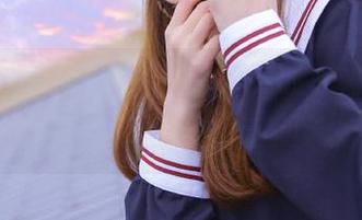 秀人网 – 探索周于希Sally的魅力：丝袜美臀原图分享，视觉盛宴开启